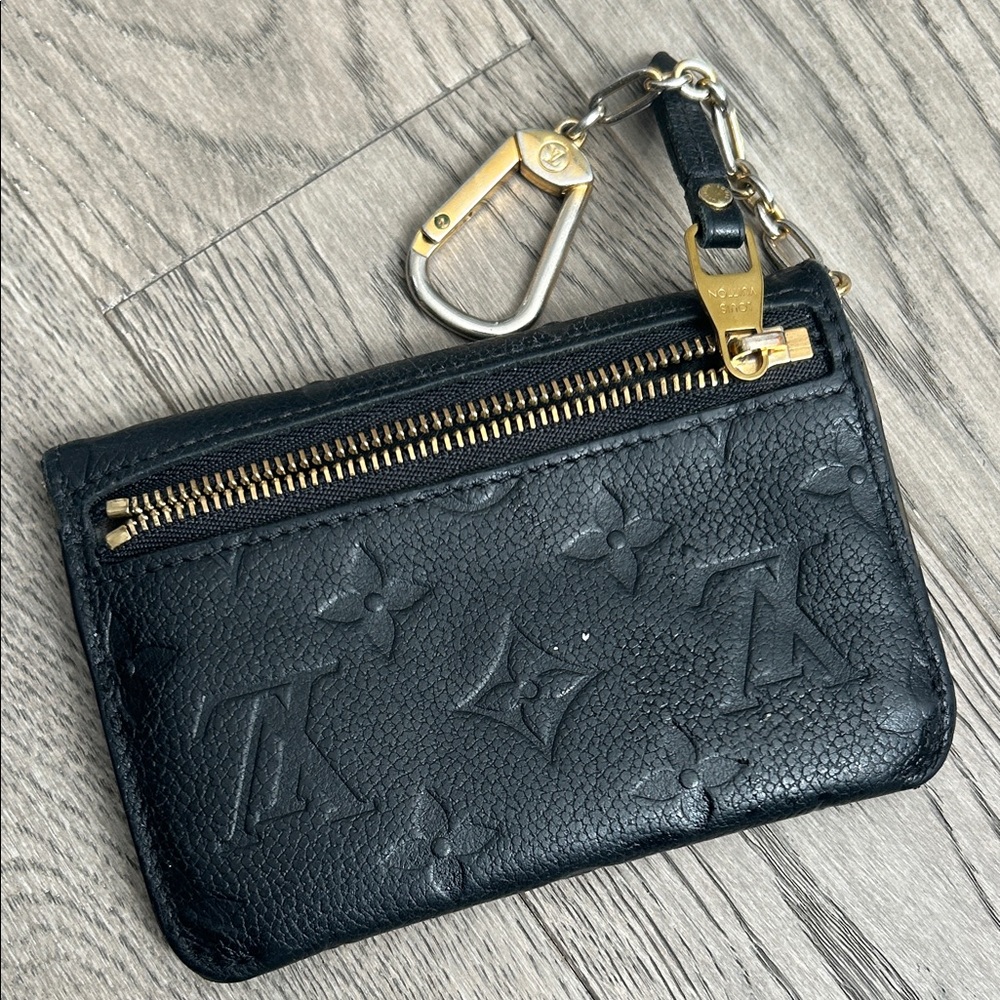 Louis Vuitton Black Monogram Pouch with Gold Clip 100% Authentic! - Picture 8 of 10